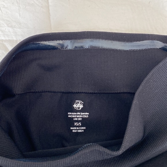 𝅺WBK Leggings - Picture 5 of 8